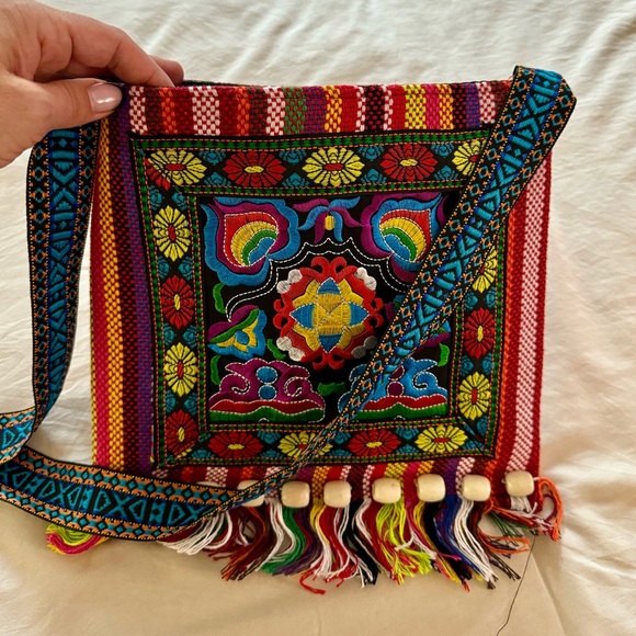 Embroidered Messenger bag - Picture 1 of 4